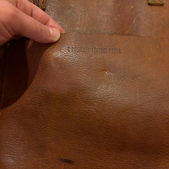 Portland Leather goods bag - Picture 2 of 9